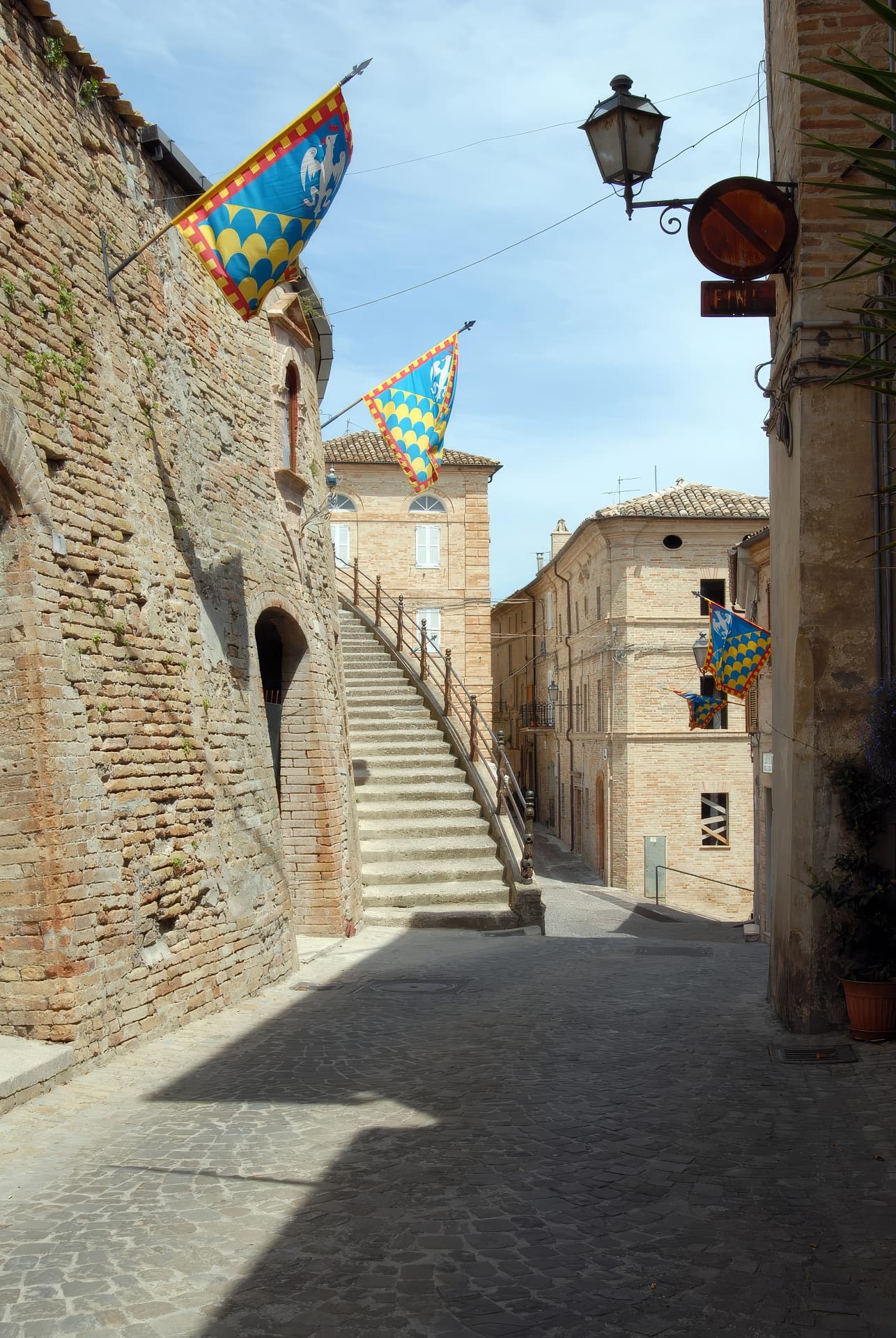 CASTELLO AZZOLINO