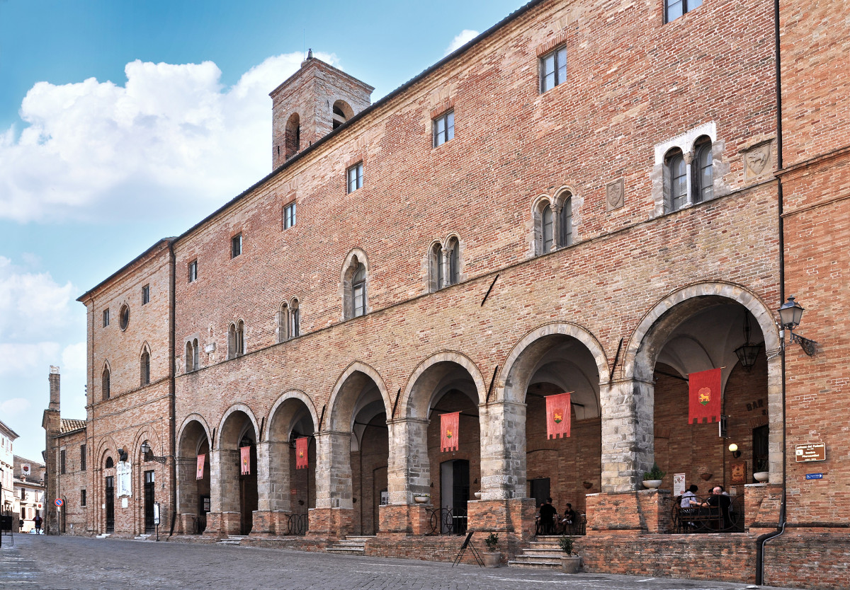 Palazzo del Podestà – Teatro Comunale "Luigi Mercantini"