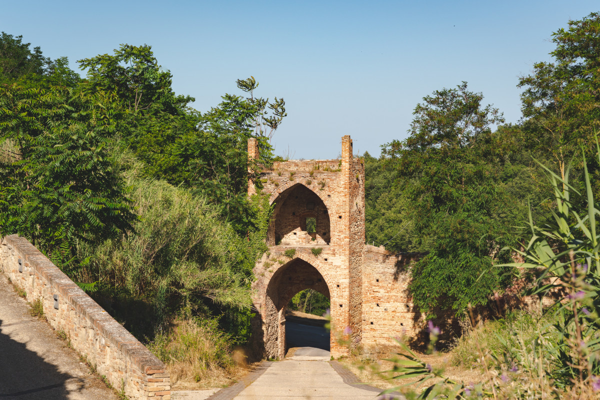 Porta di San Domenico (o di Roflano)